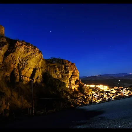L' Edera